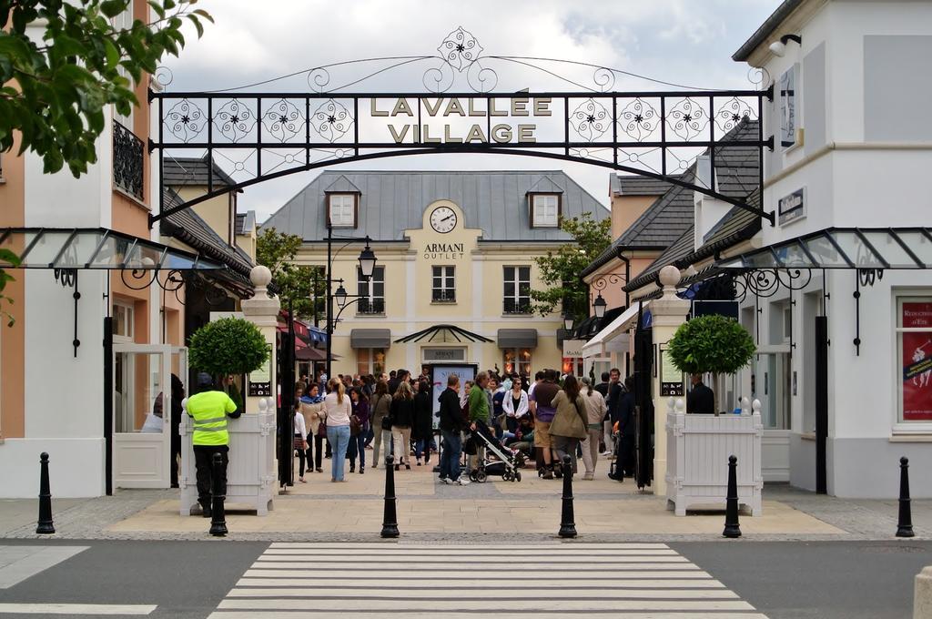 Studio Disneyland Paris - Terrasse Montevrain Exterior photo